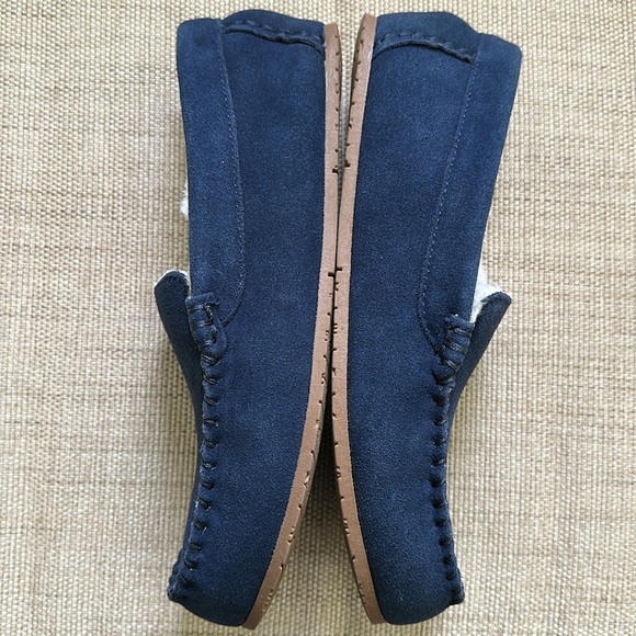 Lands’ End Women's Fuzzy Lined Suede Moccasin
Slippers - Picture 6 of 16